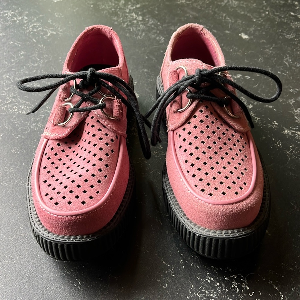 Fun TUK creepers! Platform shoes, pink suede with diamond perf pattern. Size 37